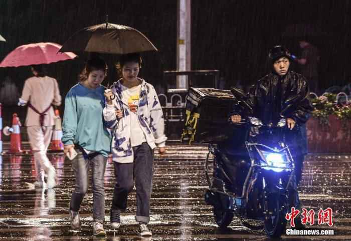 新一轮强降雨加速入秋进程华南需警惕秋台风影响
