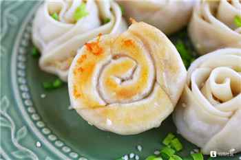 年夜饭吃玫瑰花煎饺，一起寻觅新鲜感~