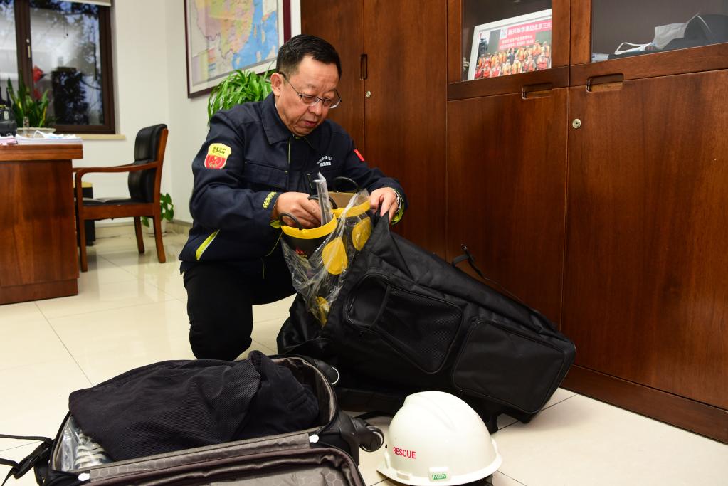 黑暗中的一束光——记国家安全生产应急救援中心副主任兼总工程师肖文儒